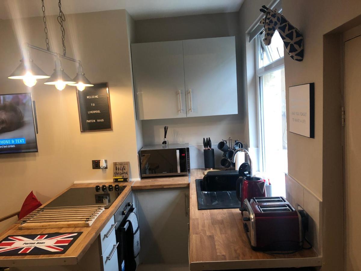 3 Double Bed Brittania Styled Central Home Near Lfc Sleeps 6 With Free Business Super Fast Fibre Broadband Liverpool Buitenkant foto