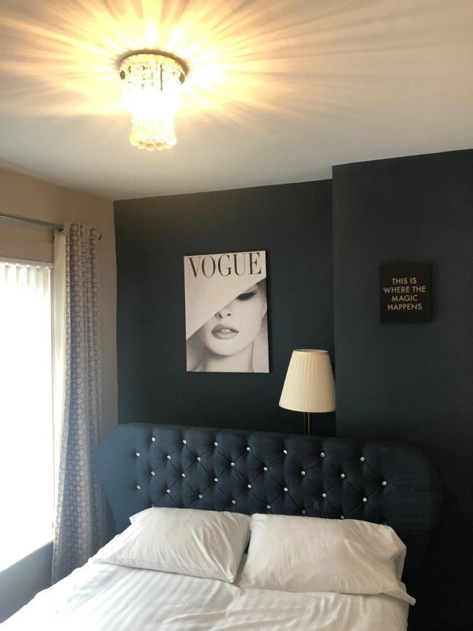 3 Double Bed Brittania Styled Central Home Near Lfc Sleeps 6 With Free Business Super Fast Fibre Broadband Liverpool Buitenkant foto