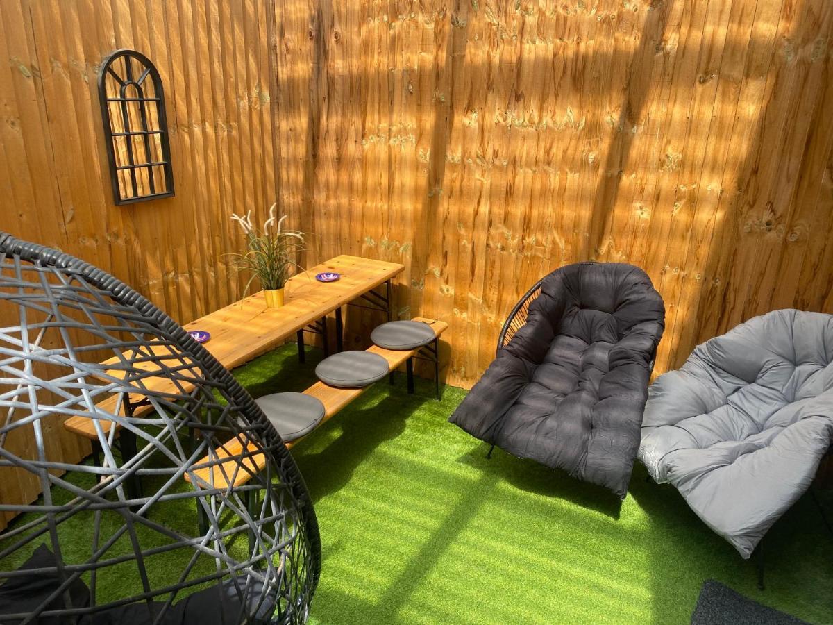 3 Double Bed Brittania Styled Central Home Near Lfc Sleeps 6 With Free Business Super Fast Fibre Broadband Liverpool Buitenkant foto