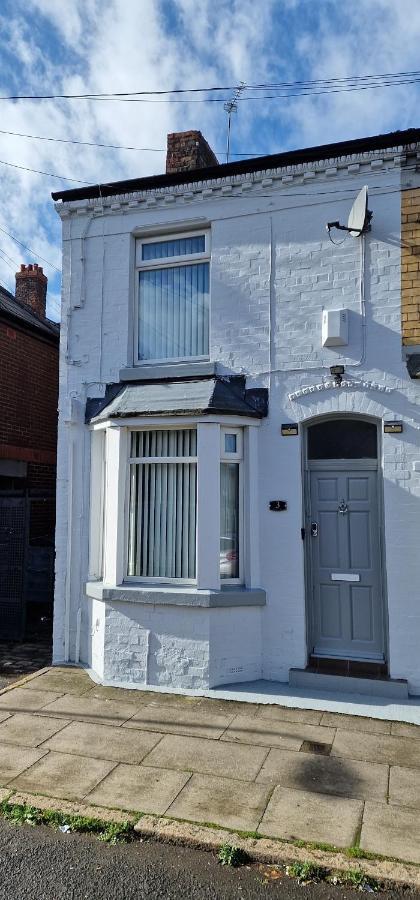 3 Double Bed Brittania Styled Central Home Near Lfc Sleeps 6 With Free Business Super Fast Fibre Broadband Liverpool Buitenkant foto